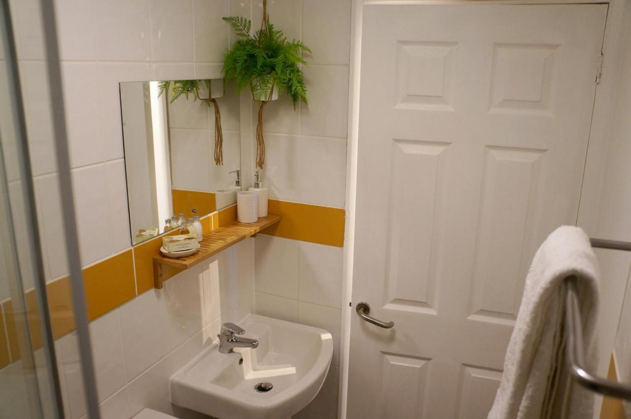Apartamento The Oldbrook Garden Flat Milton Keynes Exterior foto